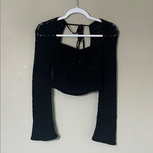 Divided Elegant Black Long Sleeve Crop Top
